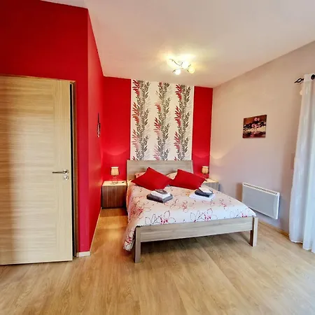 Bed & Breakfast Les Jardins De La Grange 3*