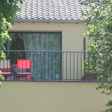 Les Jardins De La Grange Bed & Breakfast