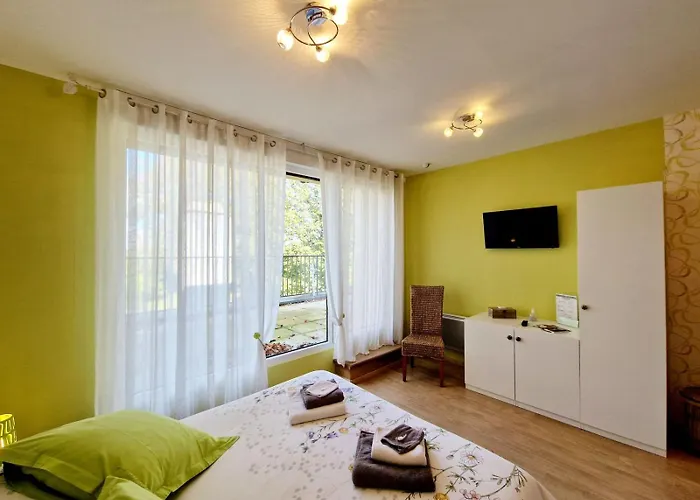 Bed & Breakfast Les Jardins De La Grange Rezonville