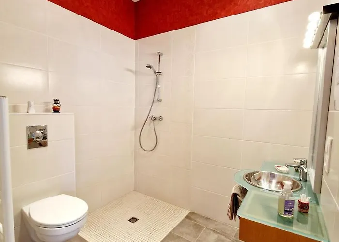 Les Jardins De La Grange Bed & Breakfast