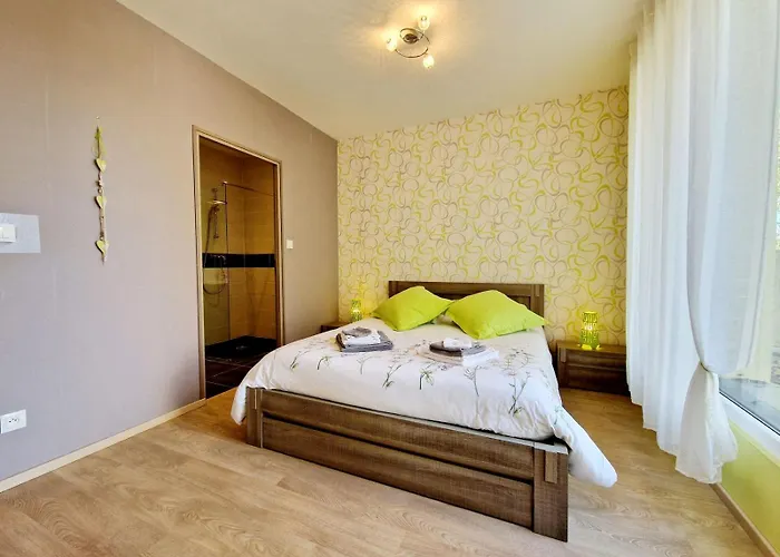 Les Jardins De La Grange Bed & Breakfast Rezonville