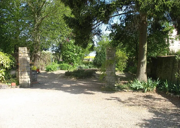 Les Jardins De La Grange Bed & Breakfast